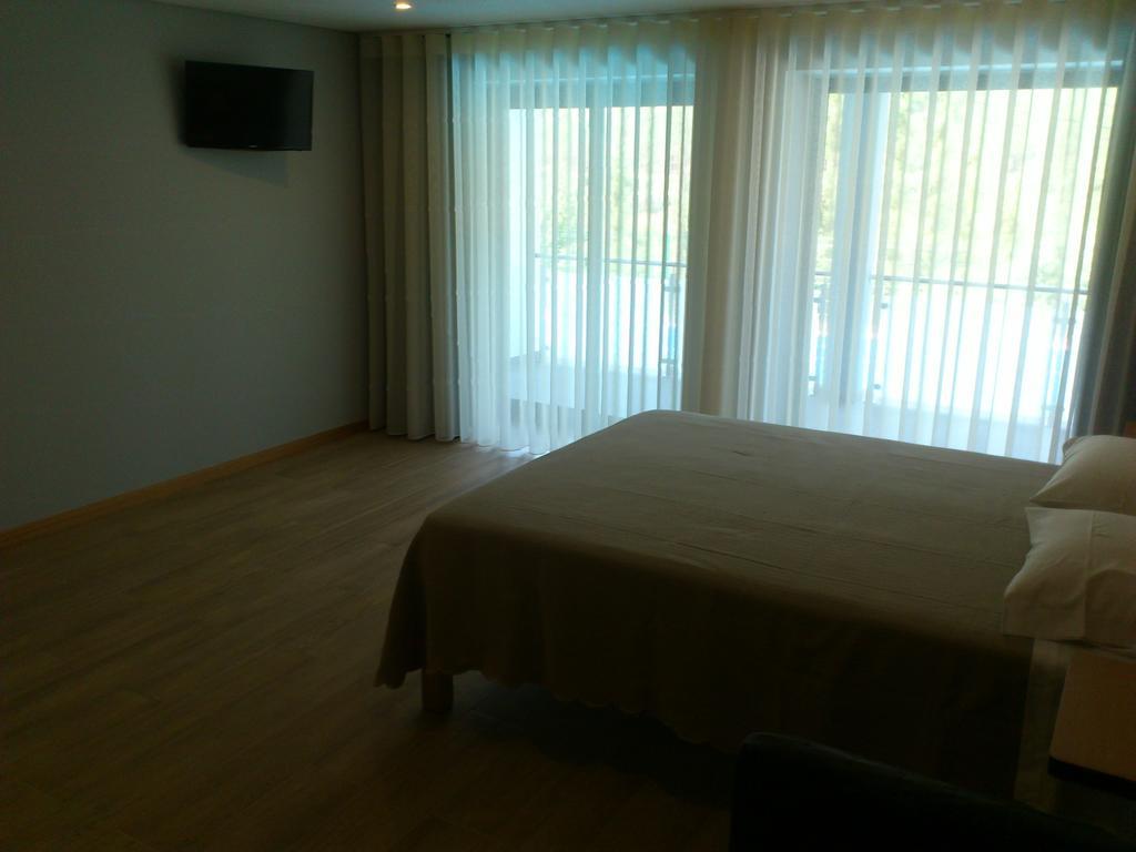 Hotel Lagoa Azul Do Герес Номер фото
