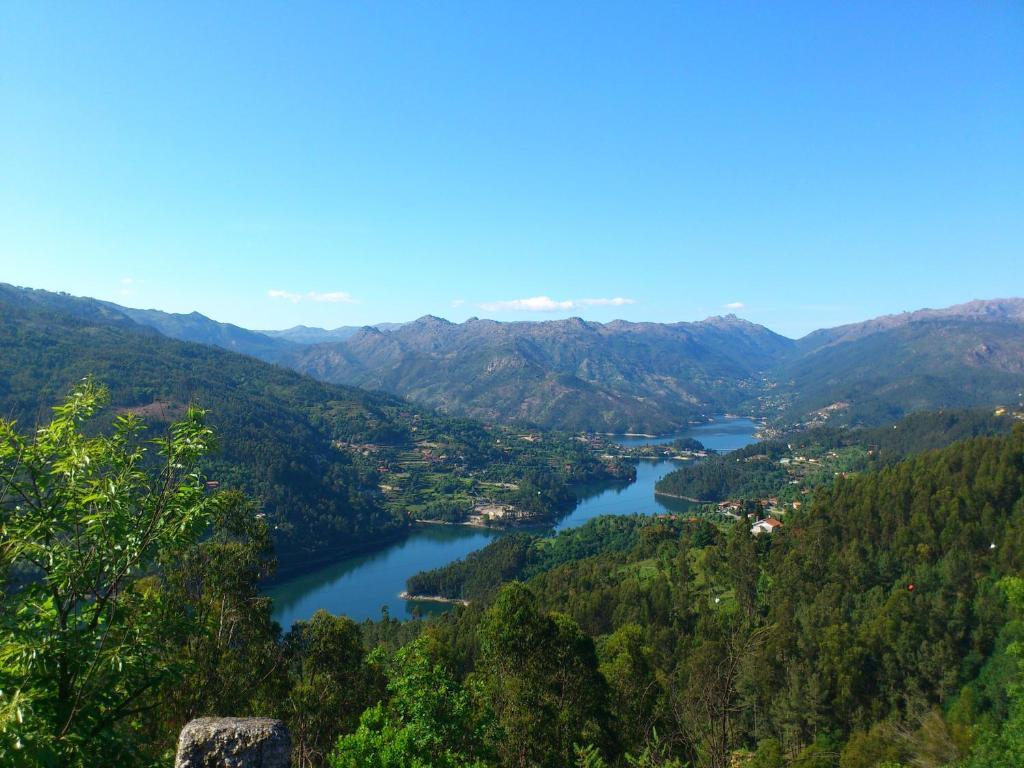 Hotel Lagoa Azul Do Герес Экстерьер фото